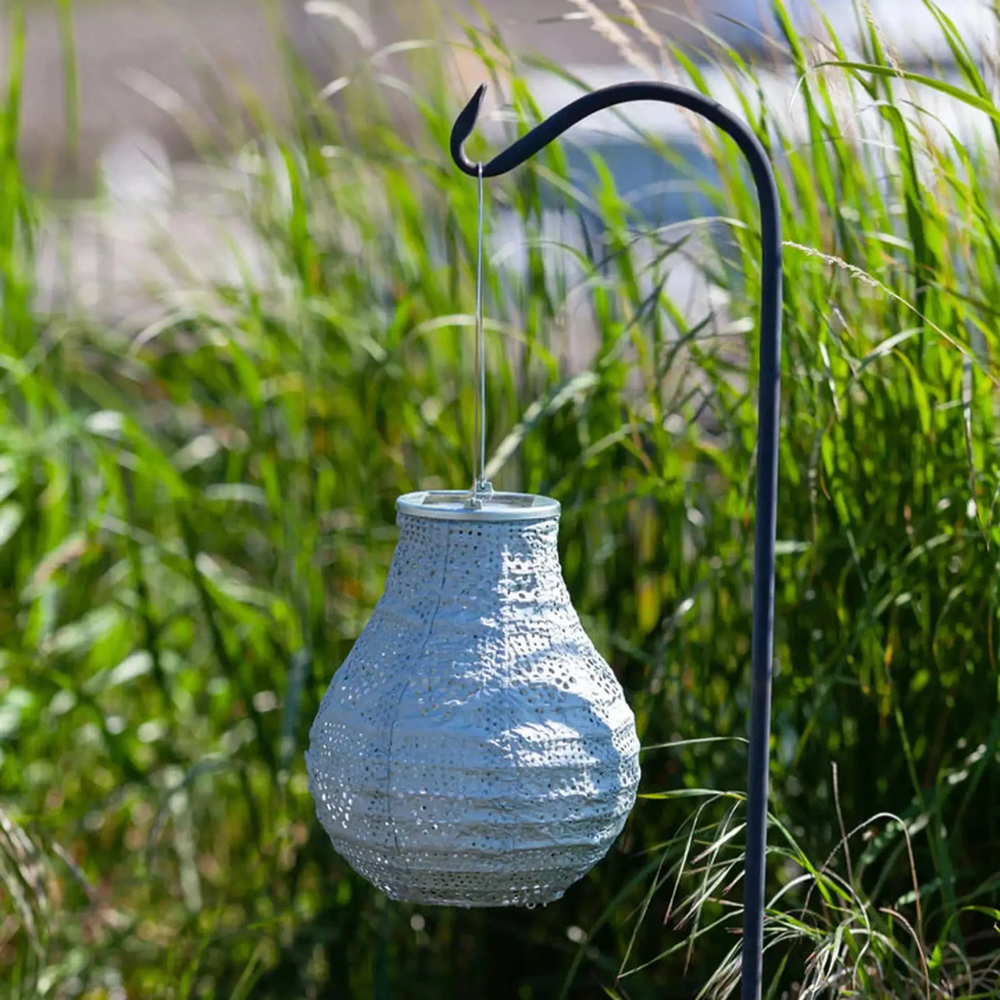 8" Bulb Solar Lantern